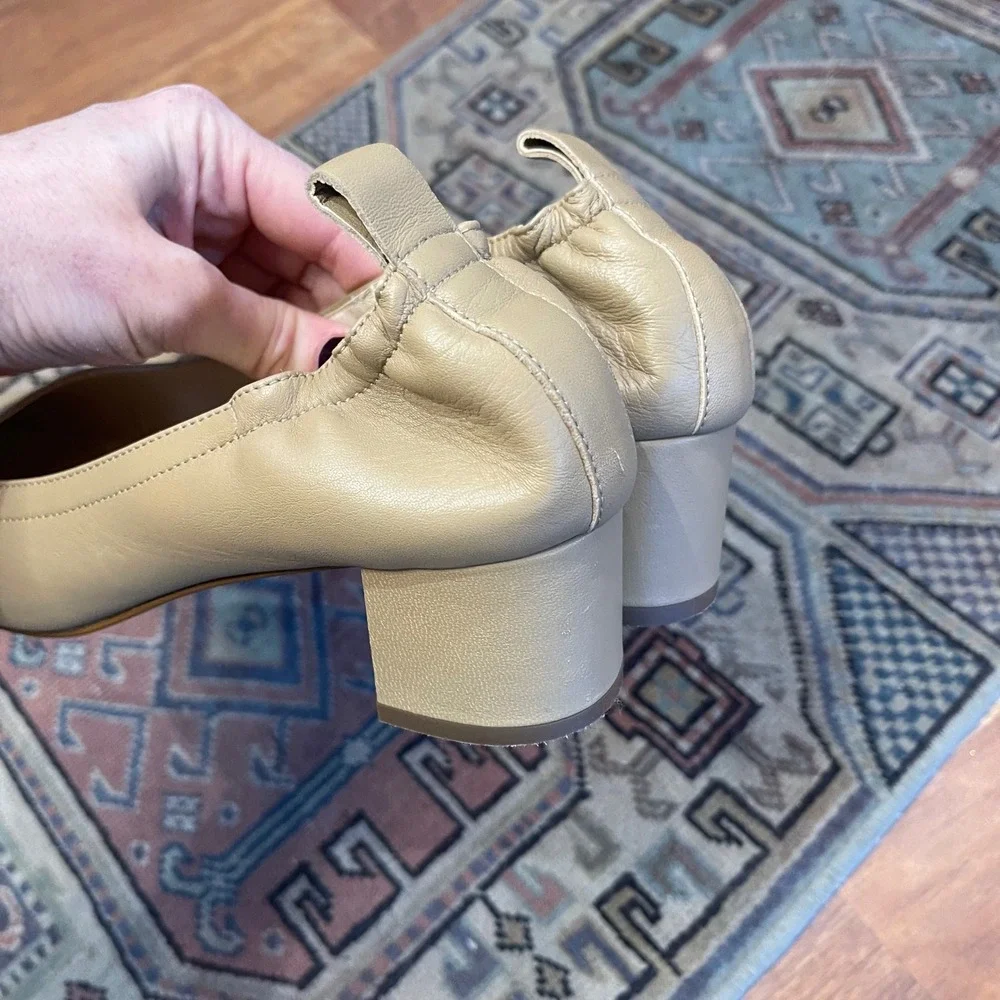 Everlane The Day Heel Light Taupe Leather Ballet Shoe Beige Tan Nude Sz 7.5 Chic
